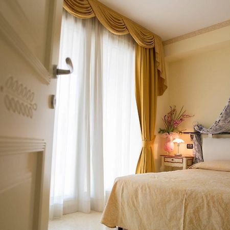 Appartamento Du Lac 1 Desenzano del Garda Eksteriør bilde